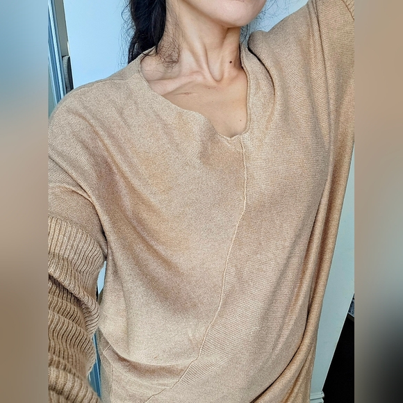 Lord & Taylor Loose fitting Sweater - Picture 9 of 10